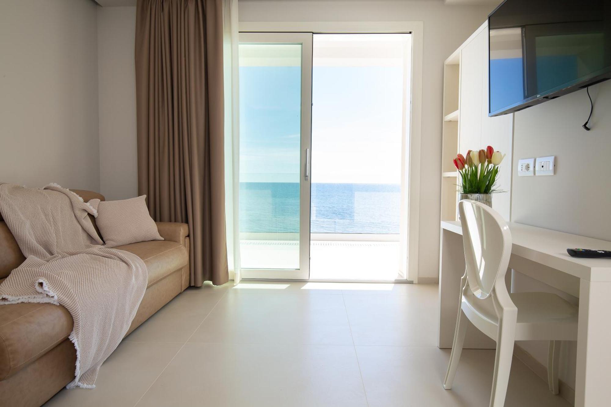 Scirocco Boutique Eco Hotel Torre Pali Exterior photo